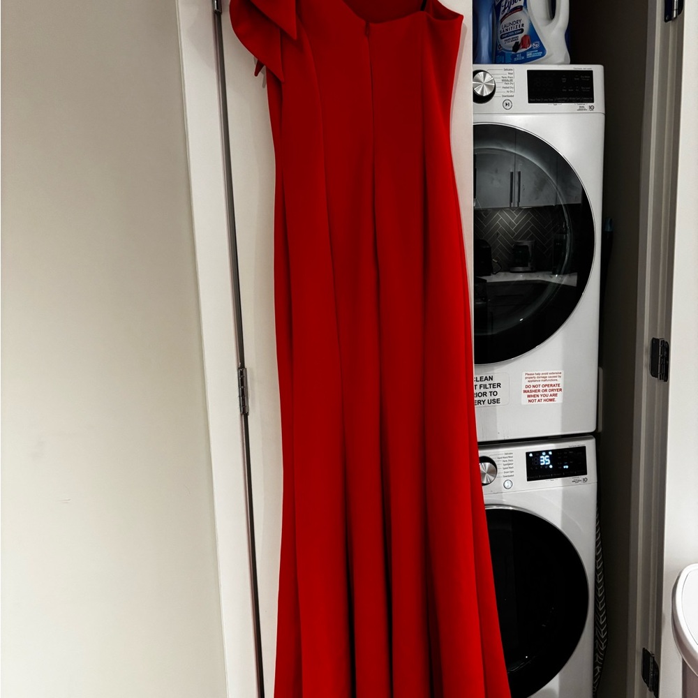 AQUA Red One-Shoulder Scuba Gown | Size 8 | Ruffle Shoulder Formal Dress - Picture 6 of 12